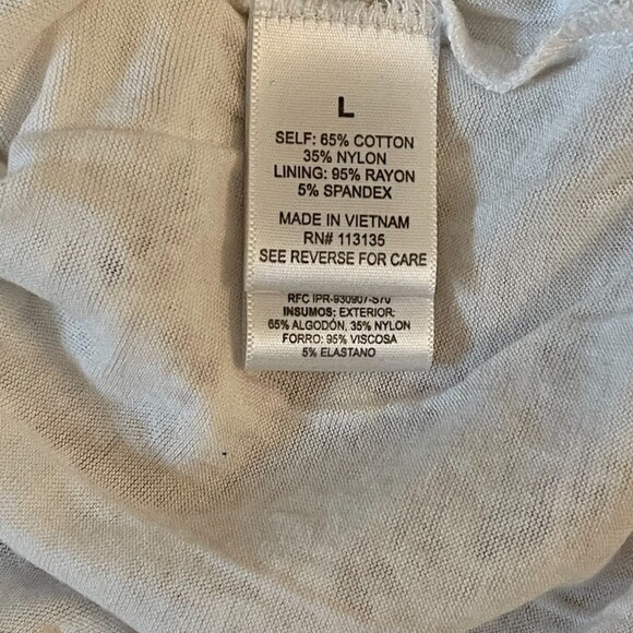 Leo & Nicole | Cream Lace Short Sleeve Top | Large - Picture 5 of 5